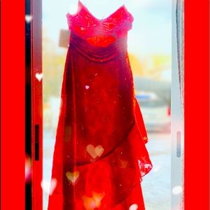 Free People Fiesta Red dress with asymmetric layers. STUNNING 💃🏻😍